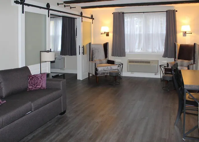 The Century House Latham - North Albany, An Ascend Collection Hotel